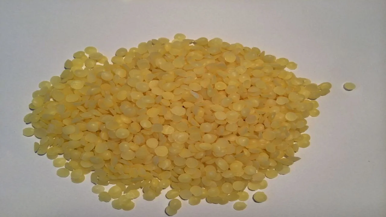 Yellow-beeswax-granule